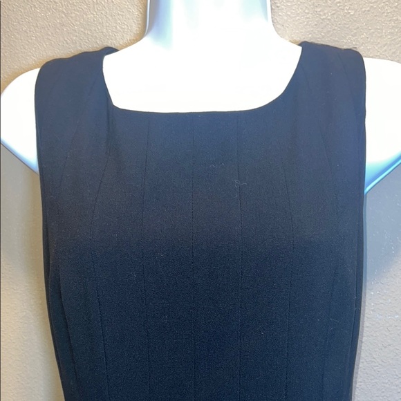 Calvin Klein Women’s Black Scoop Neck Sleeveless Lined Back Zipper Dress SZ 8 - Picture 4 of 16